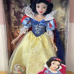 Disney Snowhite Porcelain Keepsake Brass Key Doll