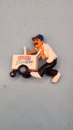HOMIES Series 6 ICE CREAM VENDOR EL PALETERO Single Figure LA Cap