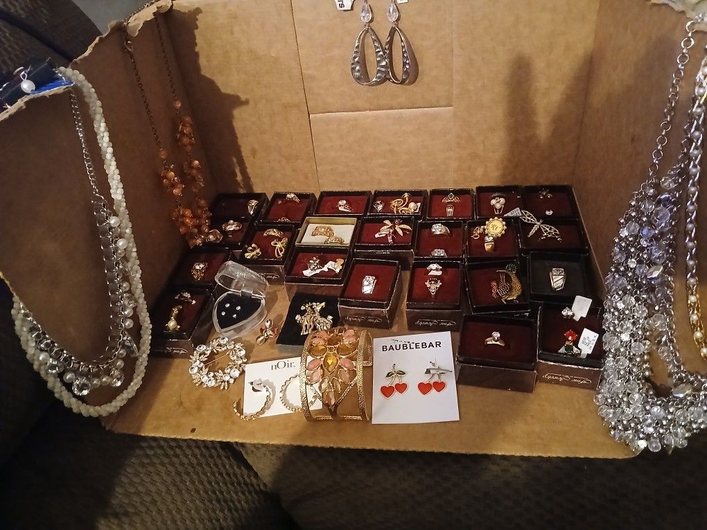 Gold electric plate jewelry $178 For All