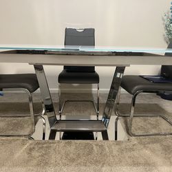 Modern Dining Table Set Of 4 Chairs 