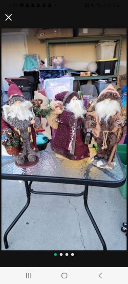 3 Christmas Santas 