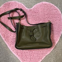 M arc Jacobs Leather Crossbody Bag – Olive Green – Excellent Condition