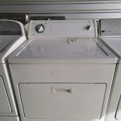 Commercial Quality!!! Super Capacity!!! Whirlpool, 6 Cycle, 3 Temperatures, Gas Dryer!!! It Works Great!!!