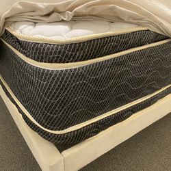 BRAND NEW DOUBLE PILLOW MATRESS