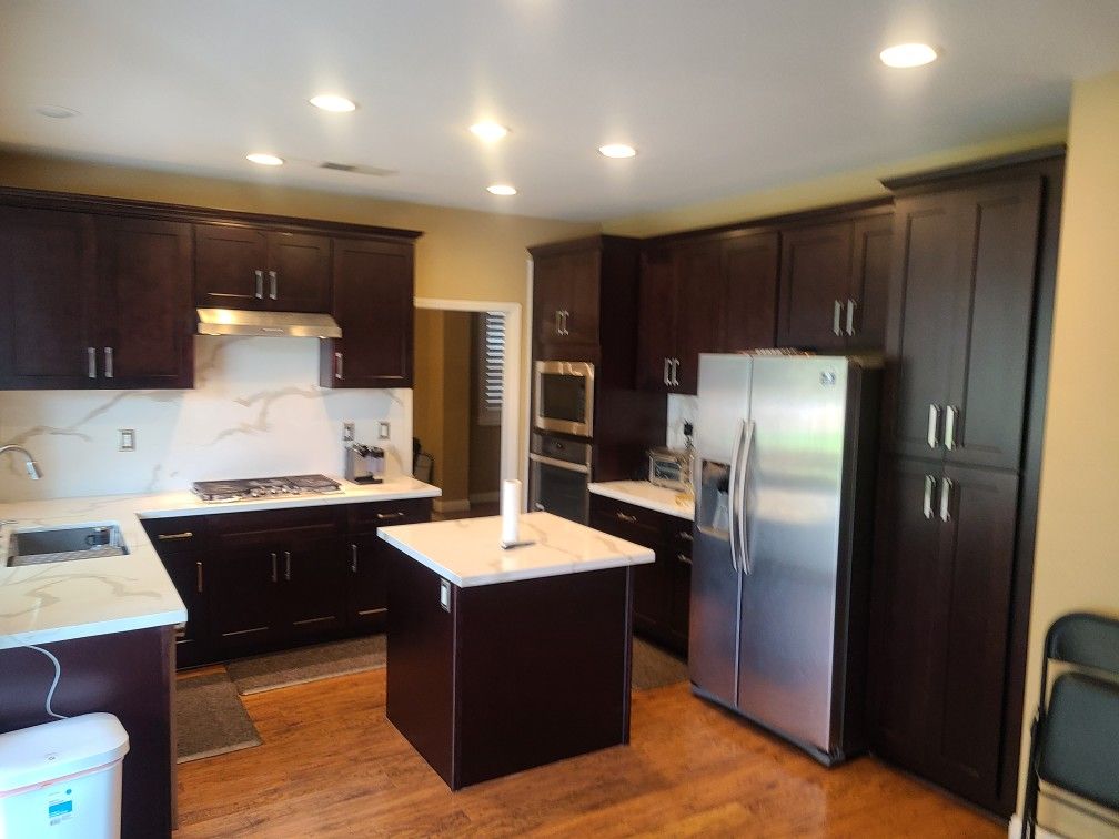 Kitchens Cabinets And Quartz