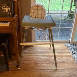 IKEA High Hair With Cushion Cover And Silicon Placemat