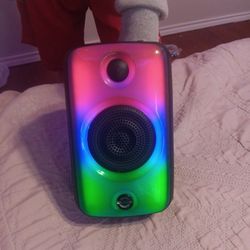 Bluetooth Yoco Speaker With Charger