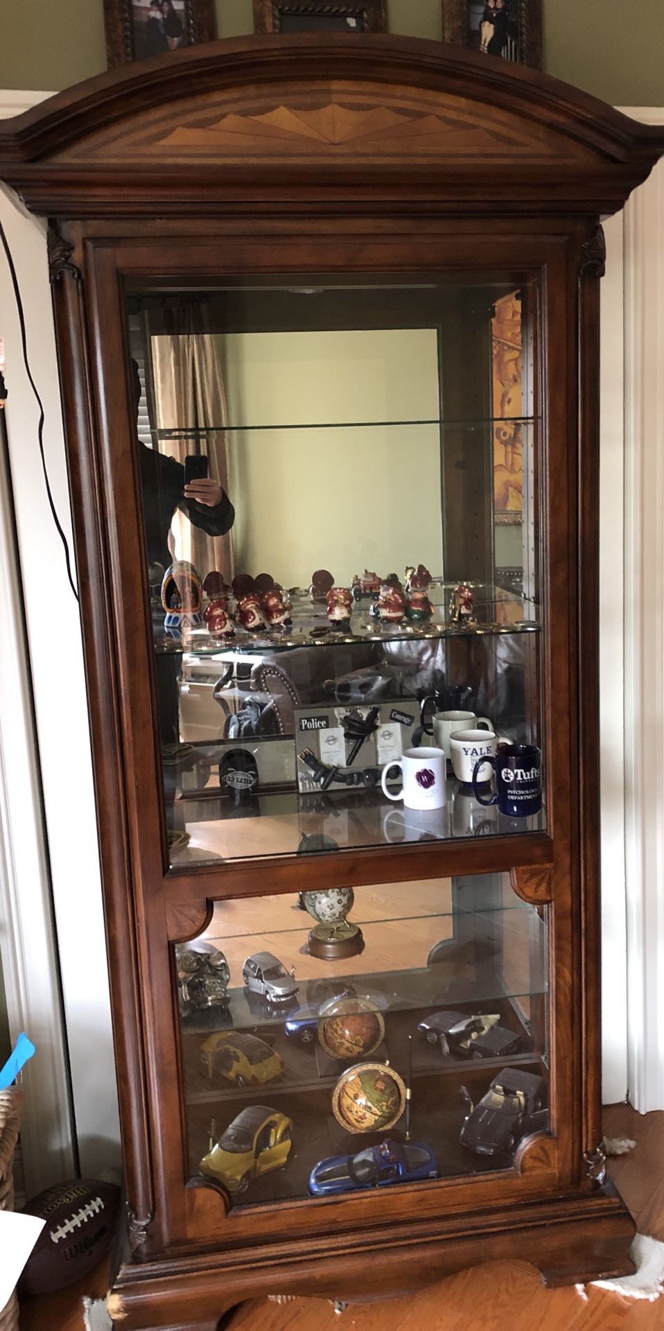 Curio cabinet