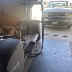 Like new Precor Commercial Elliptical 