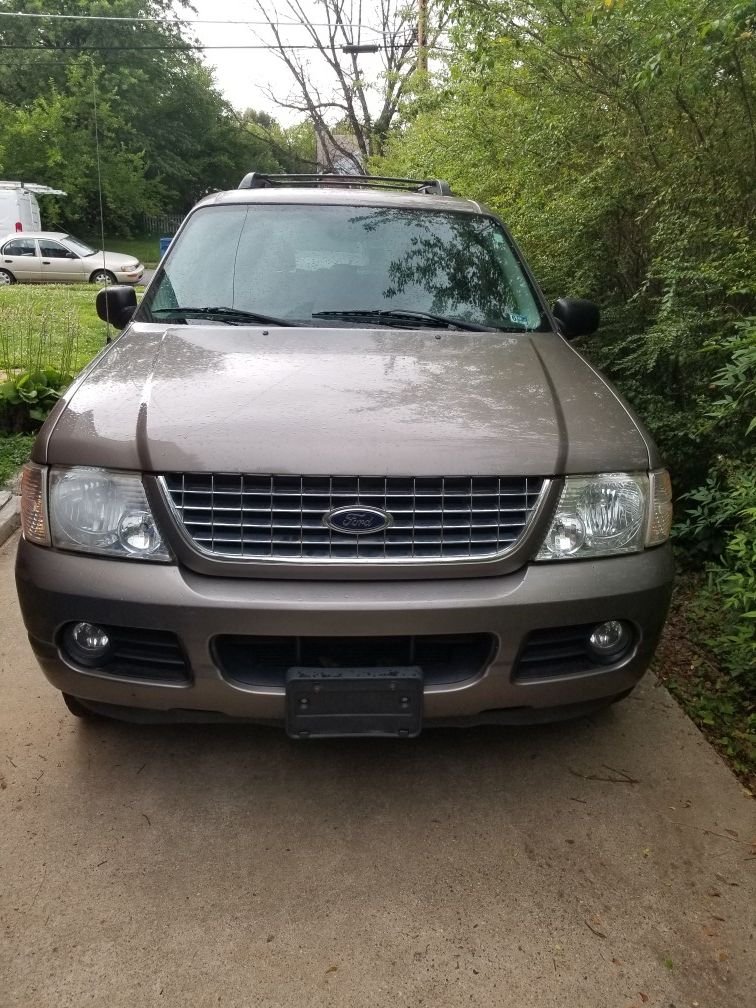 2005 Ford Explorer