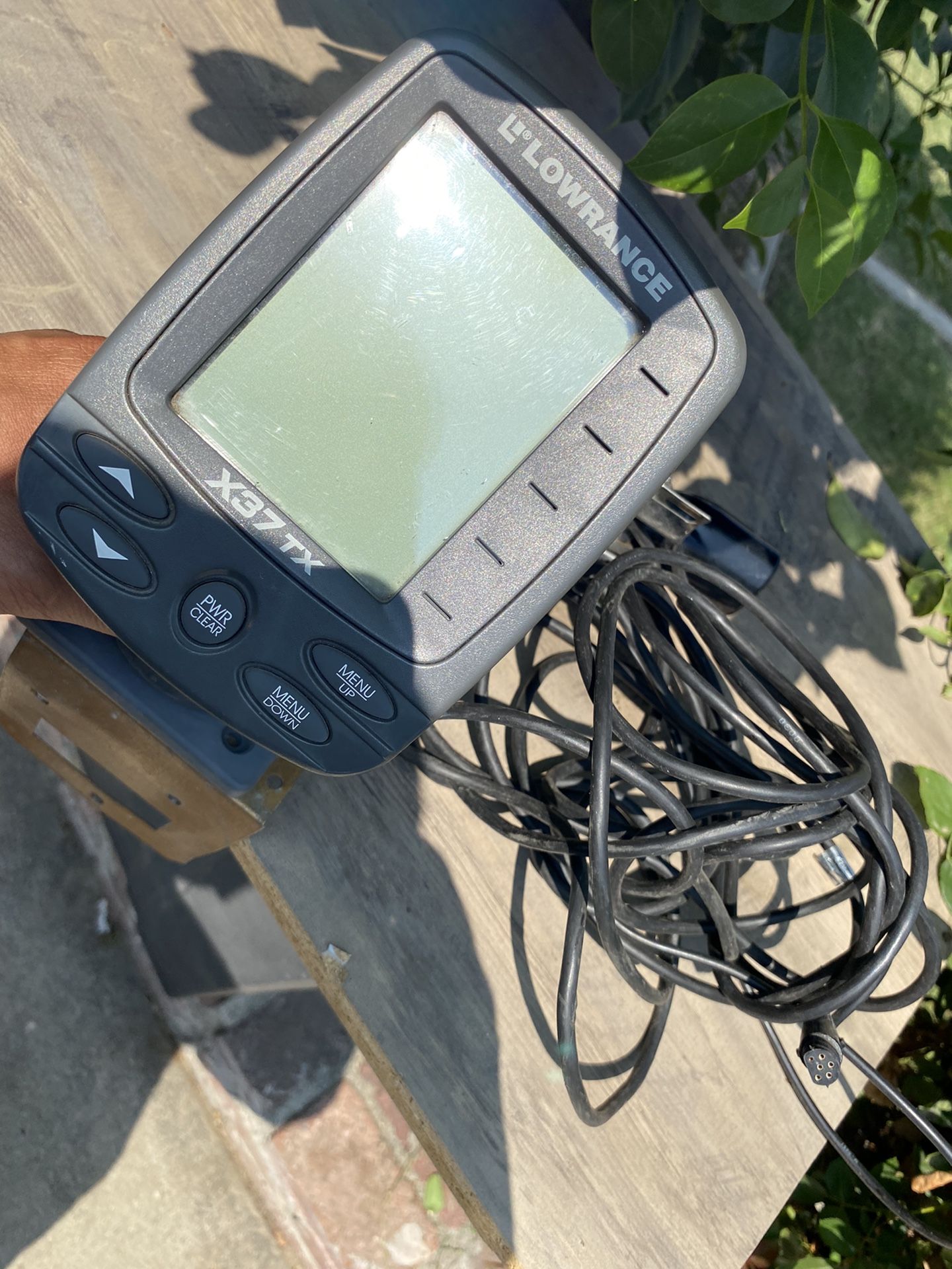 Lowrance X37tx Fish Finder And Transducer