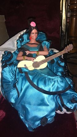 1968 Spanish Lady With Guitar