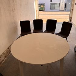 Dining Room Table And 4 Chairs