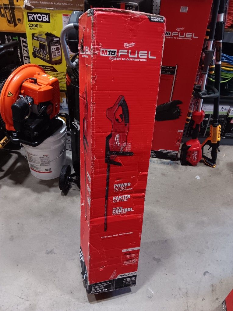 MILWAUKEE M18 FUEL 24" Hedge Trimmer. Tool Only