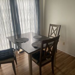 Kitchen Table and 3 Chairs 