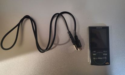 Sony Walkman NWZ-E344 8GB with Charger (MP3 Player)