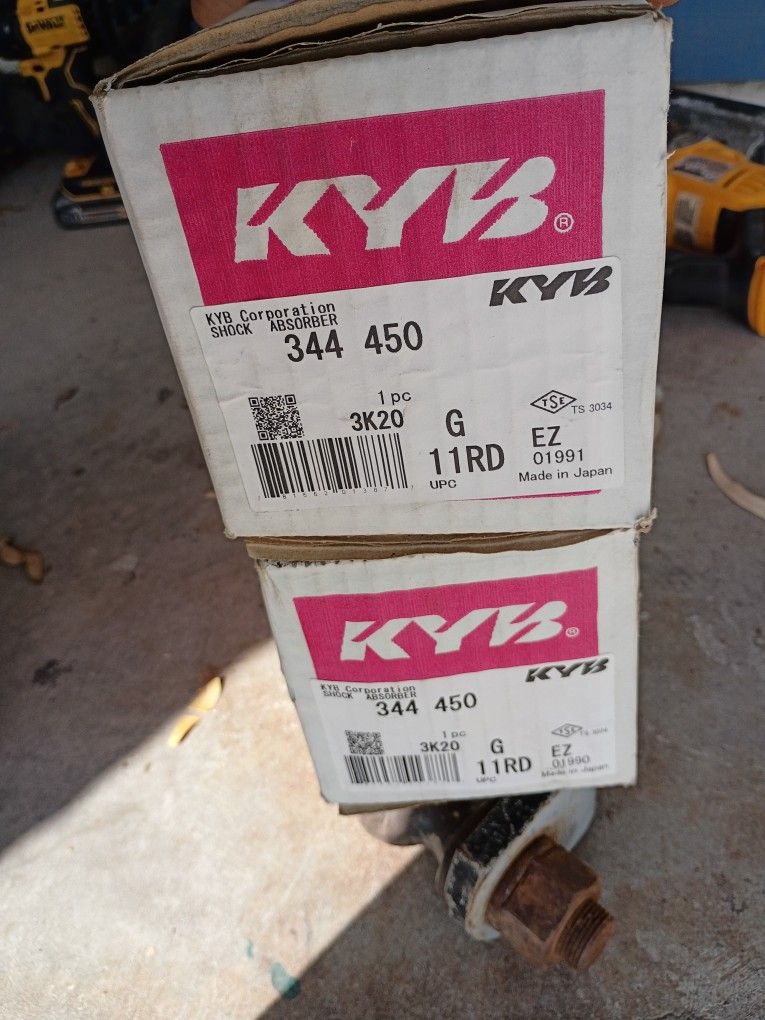 Kyb Rear Shocks Maxima Nissan 2004-2009