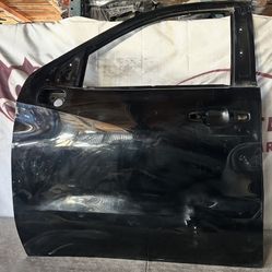 2019-2020-2021-2022-2023-2024 Chevy Silverado 1500 Front LEFT Driver Door Shell OEM