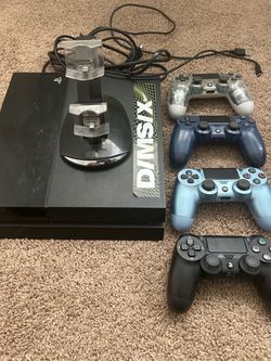 PS4 1tb 4 controllers