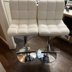Bar Stools / Salon Chairs