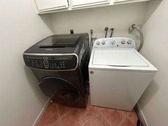 Samsung Dryer & Whirlpool Washer Set