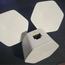 Xfinity xFi Pods WiFi Network Range Extender, 1st Gen