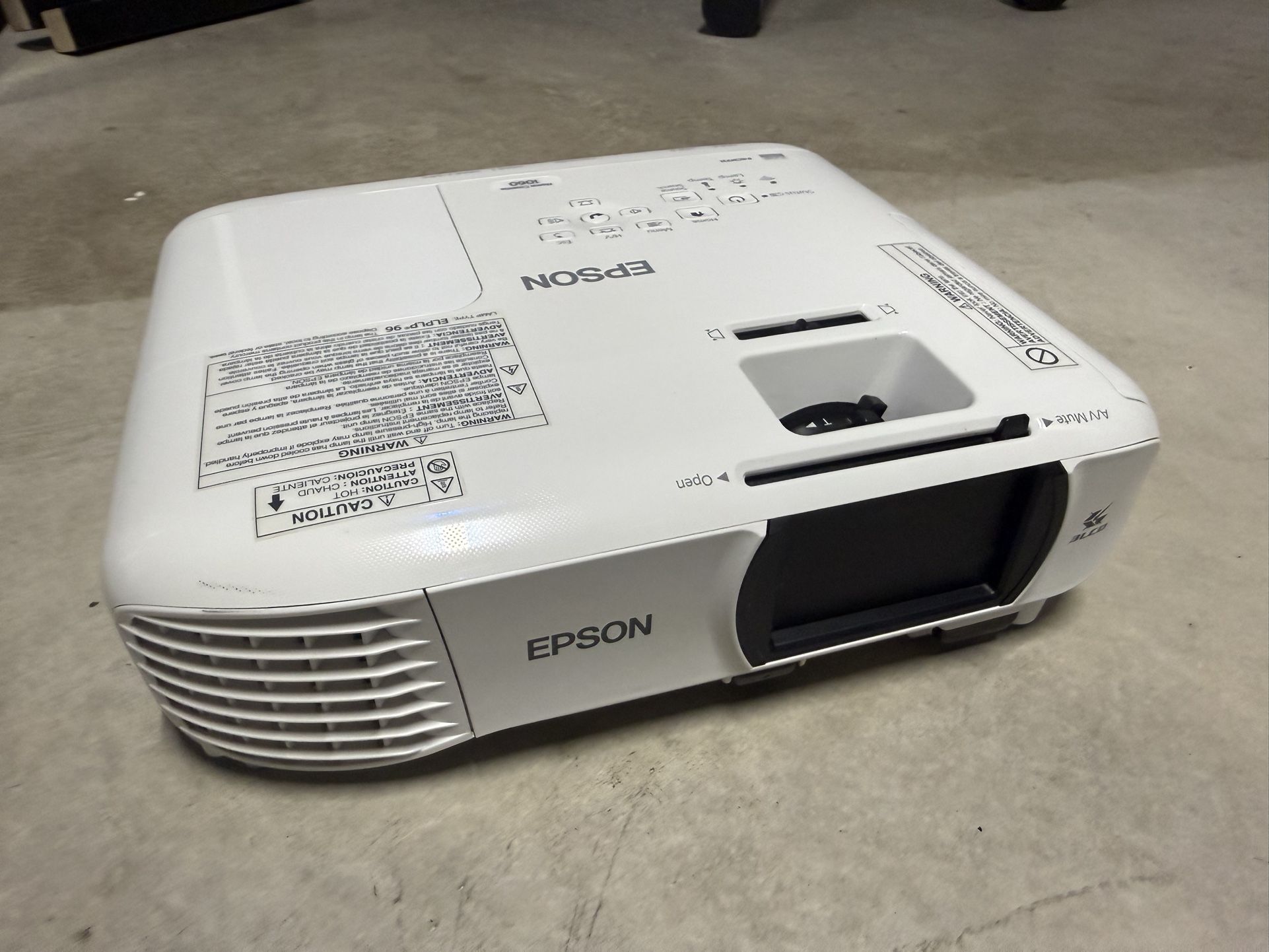 Epson Home Cinema 1060 Projector 1080p W/ Ceiling Mount