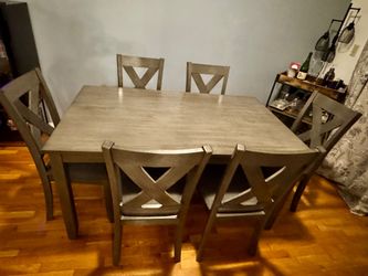 Ashley Furniture Caitbrook Dining Set
