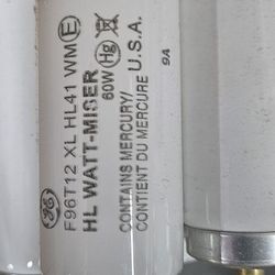 8' Fluroscent LIGHTS - Free