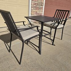 Nice Outdoor Counter Height Table and Chairs- Delivery Available