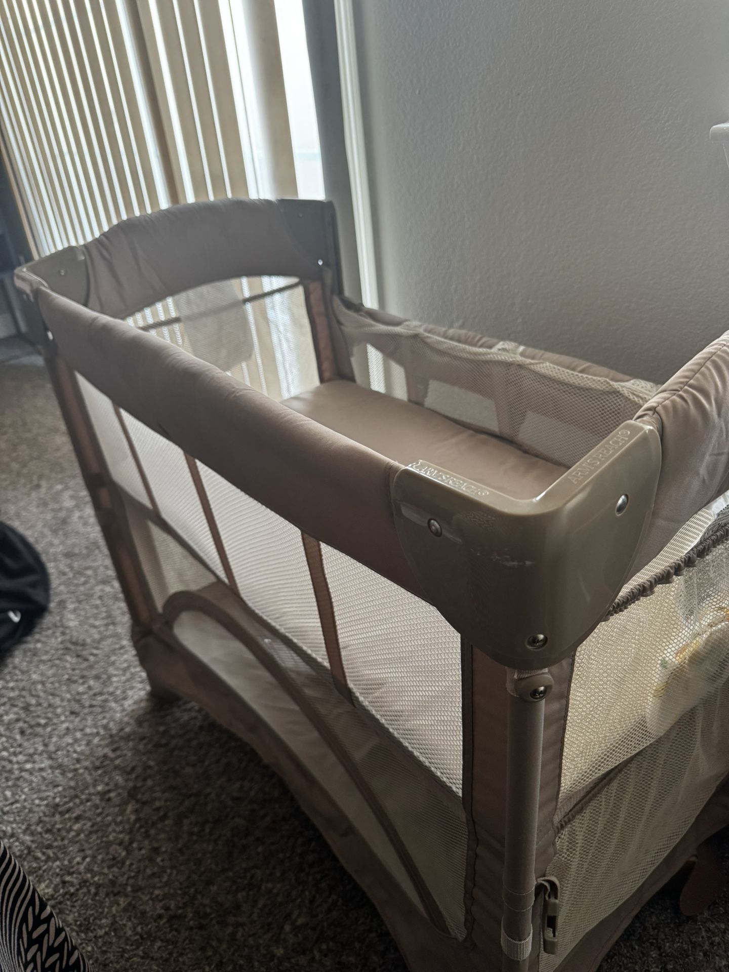 Arms Reach Co Sleeper