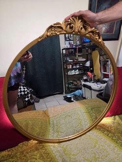Vintage-Style Gold Ornate Round Mirror