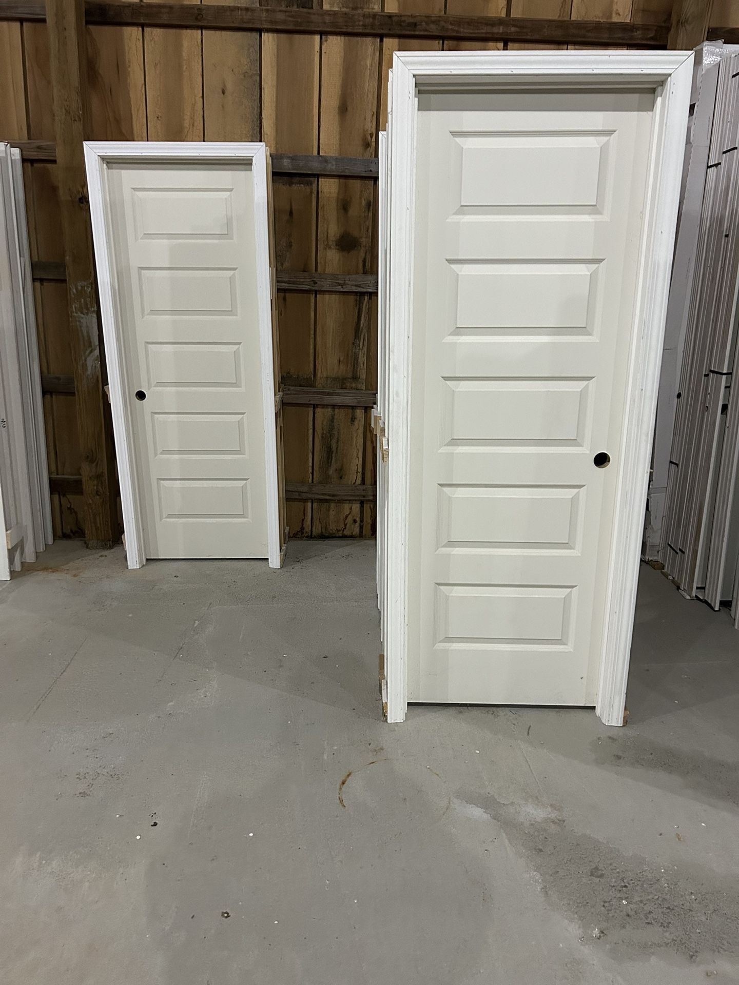 🏠 28” x 80” Prehung 5-Panel Interior Door – Left Hand Swing (Primed & Ready to Paint)