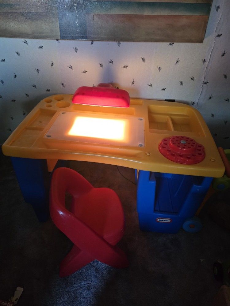 Desk With Chair