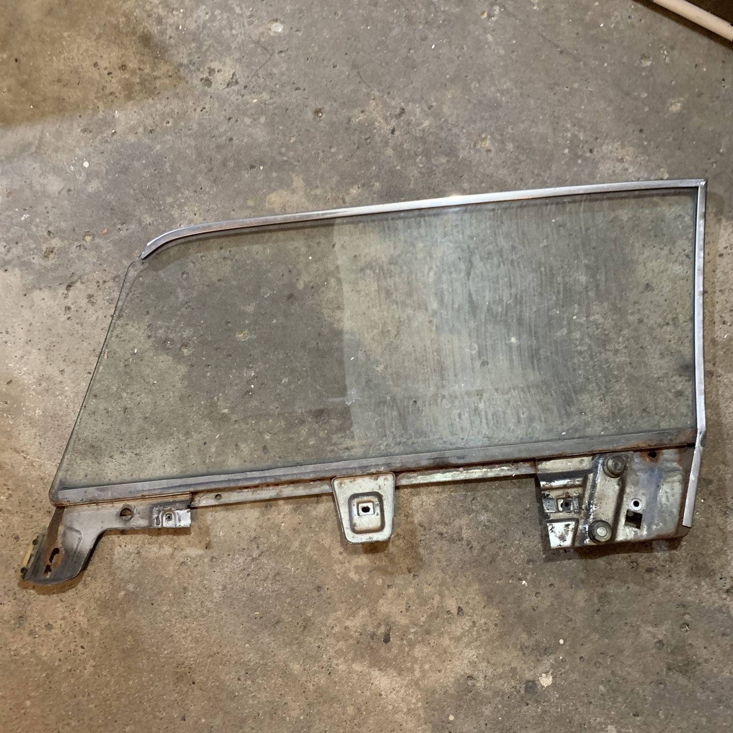 64-67 68 ?? Mustang Pass Side Window