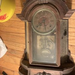 WL Gilbert Antique Clock Needs Restoration