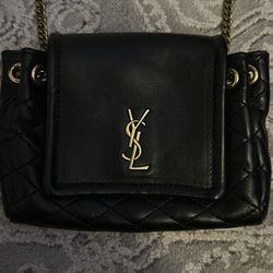Saint Laurent Women’s Mini Nolita Black
