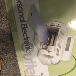 Cricut Personal Cutter 