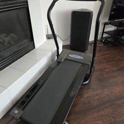 Weslo Cadence 200 CS Treadmill

