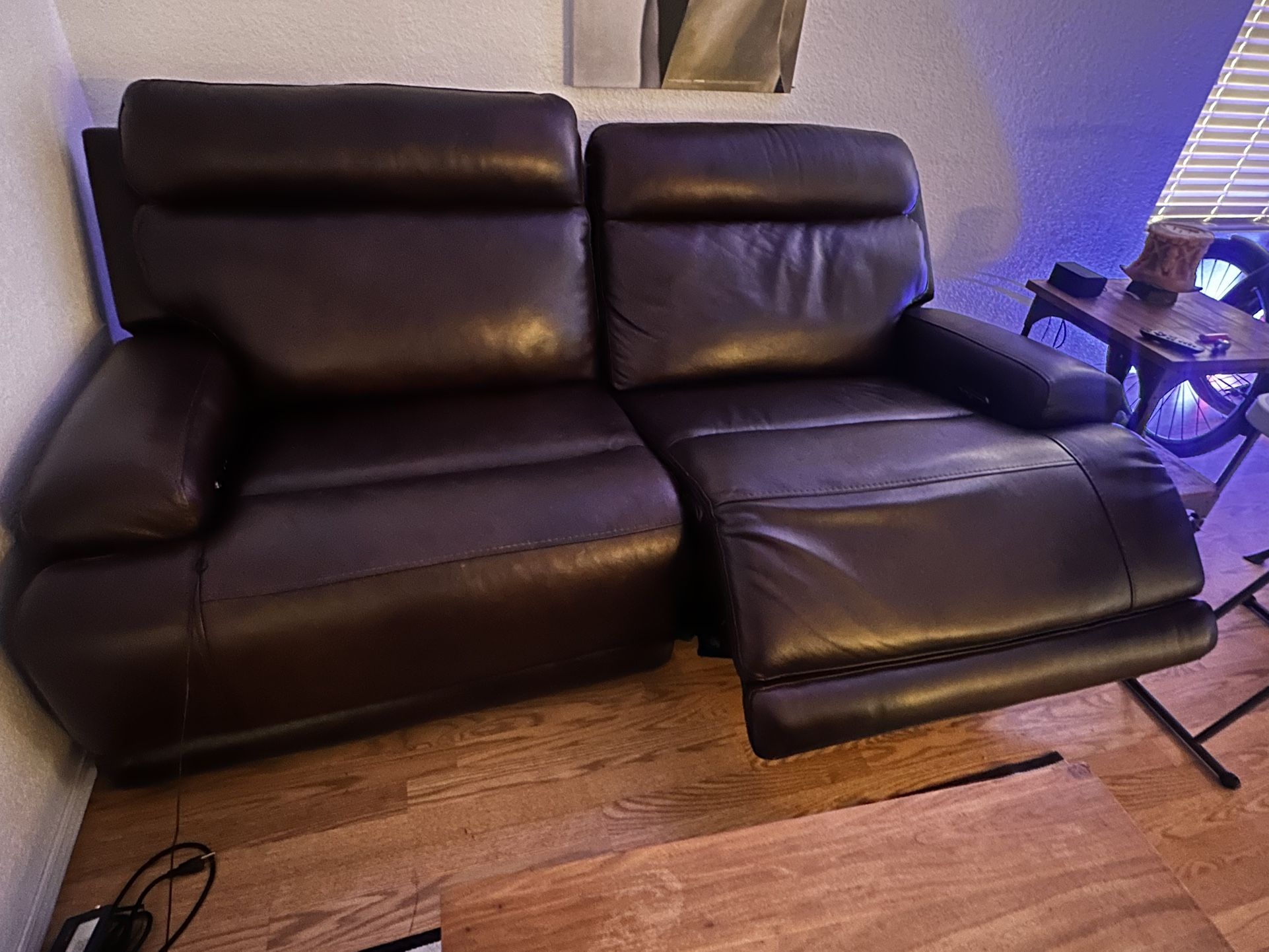 Loveseat, Lounge, Recliners