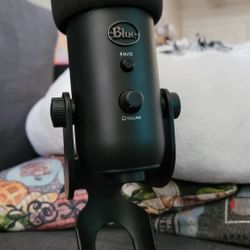 Blue Yeti Microphone *PARTS ONLY*