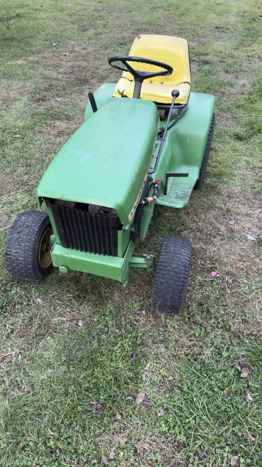 John Deere 112 Hydraulic Tractor