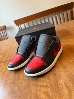 Air Jordan 1 Low Bred Sneakers