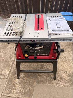 Skilsaw 3310 Table Saw with Stand