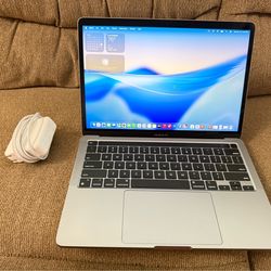 2022 MacBook Pro 13.3” M2, 8gb, 256gb , Touch Bar/ID,excellent
