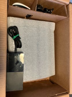 (Xbox one ) serious buyers only can send vid of console working