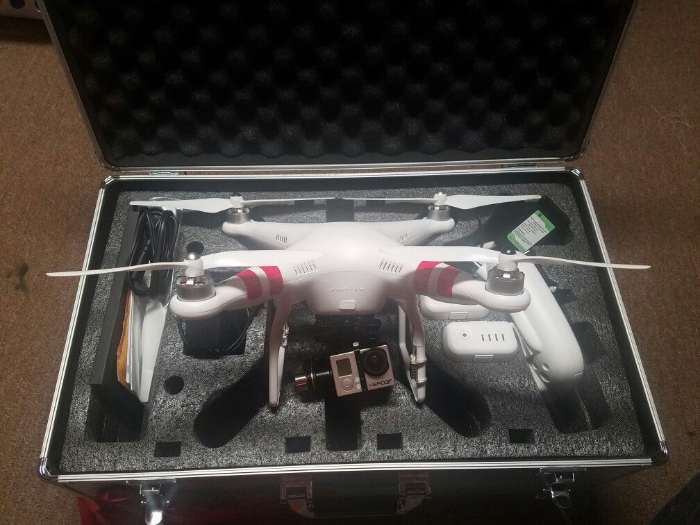 Phantom drone bundle. go pro hero 3.