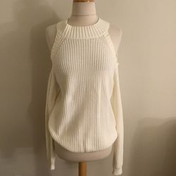 WHITE SWEATER SIZE LARGE   