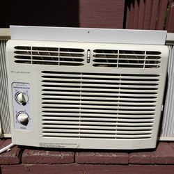 Frigidaire 5,000 BTU air conditioner 