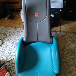 Step 2 Gaming Chair - Kids